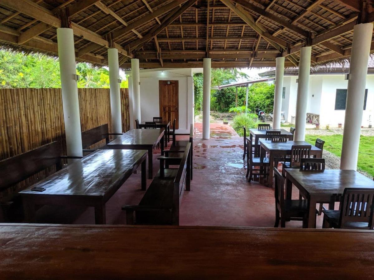 Funny Jellyfish Resort Moalboal Bagian luar foto